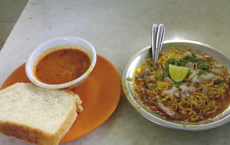 Hotel Ramnath Puneri Misal Image