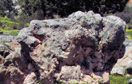 Sibyl Rock Image