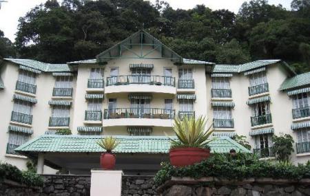 Club Mahindra Lake View Hotel Image