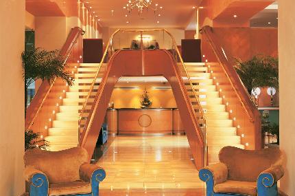 Hotel Nh Atlanta Image