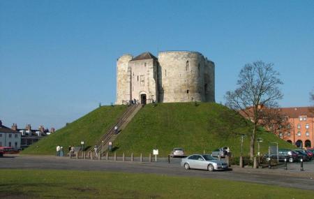 Cliffords Tower Image