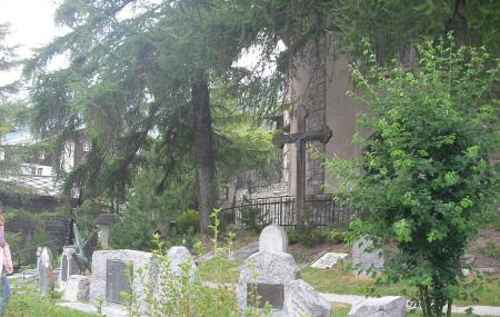 Mountaineers Cemetery Image