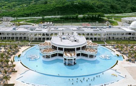 Grand Palladium Lady Hamilton Resort And Spa Image