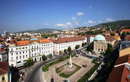 Szechenyi Ter Image