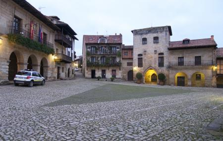 Plaza Mayor De Ramon Y Pelayo Image