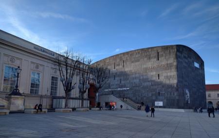 Museum Of Modern Art Ludwig Foundation Image