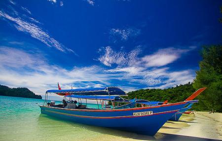 Dayang Bunting Island Image