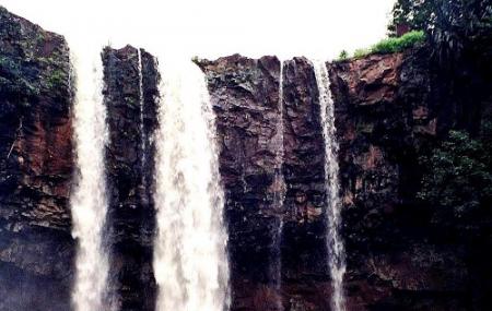 Kapil Dhara Waterfall Image
