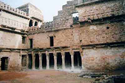 Chanderi Fort Image