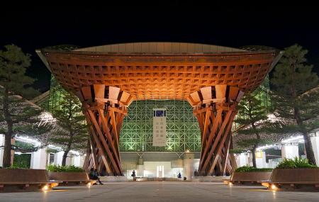 Tsuzumi Gate And Motenashi Dome Image
