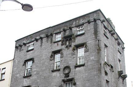 Lynch's Castle Image