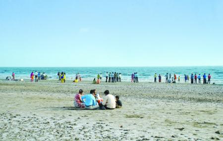 Dumas Beach Image
