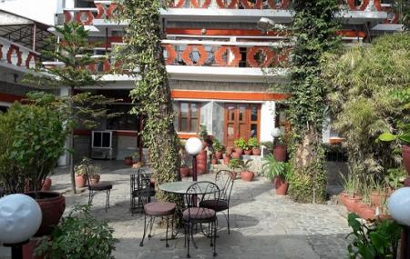 Chonor House Image