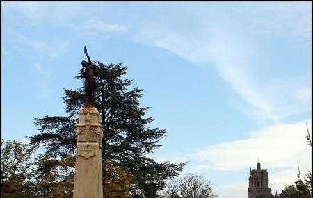 Du Foirail Public Garden Image